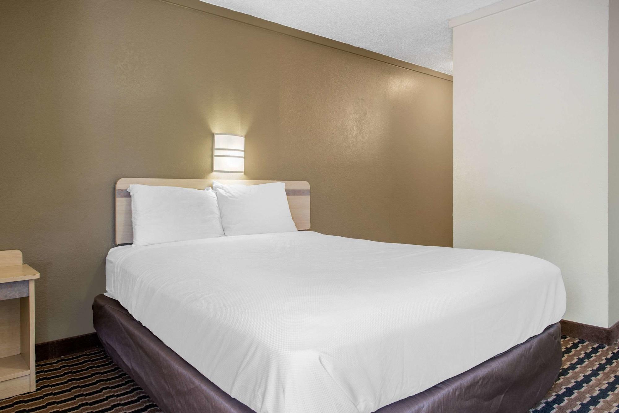 Rodeway Inn Sharonville Exteriér fotografie