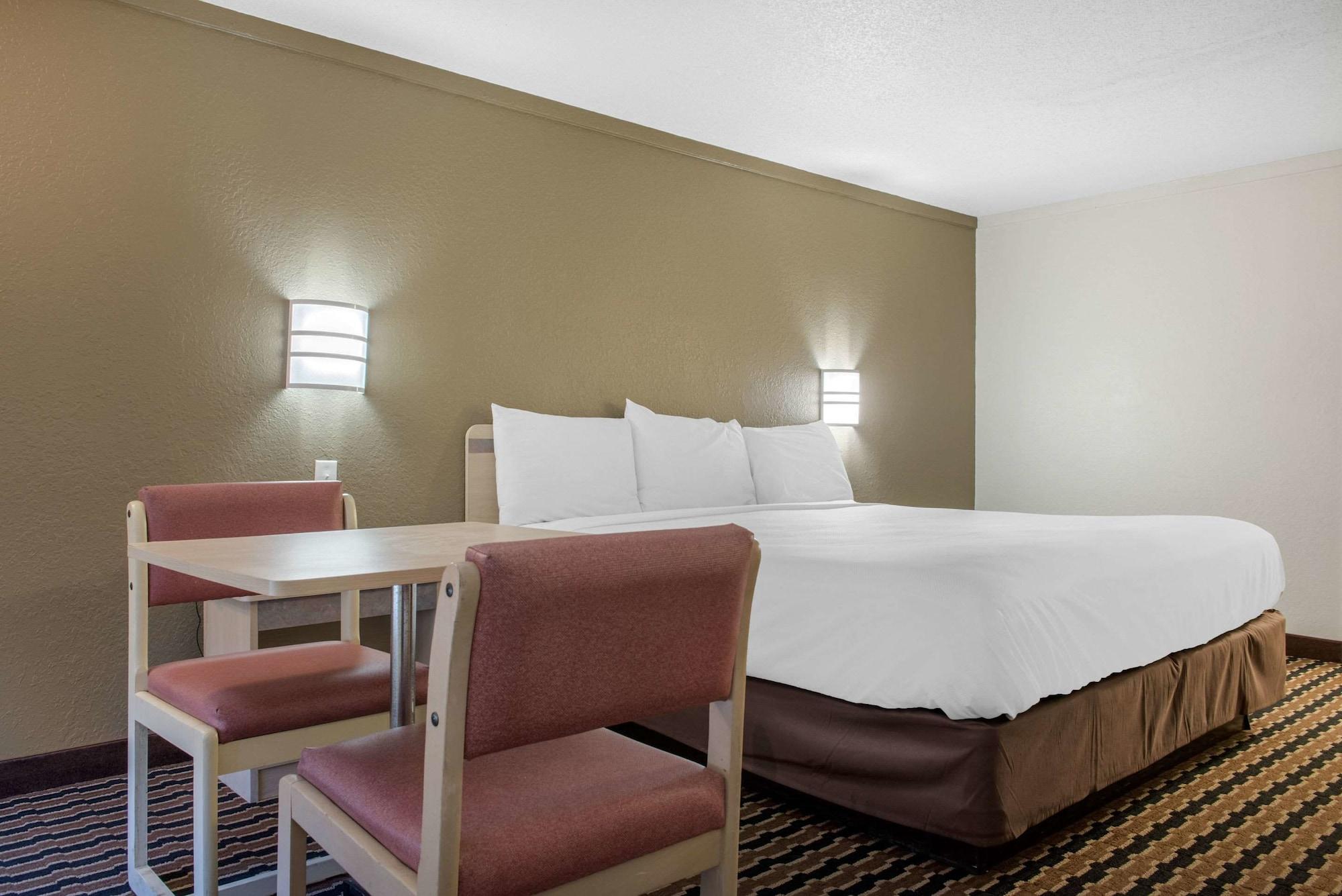 Rodeway Inn Sharonville Exteriér fotografie