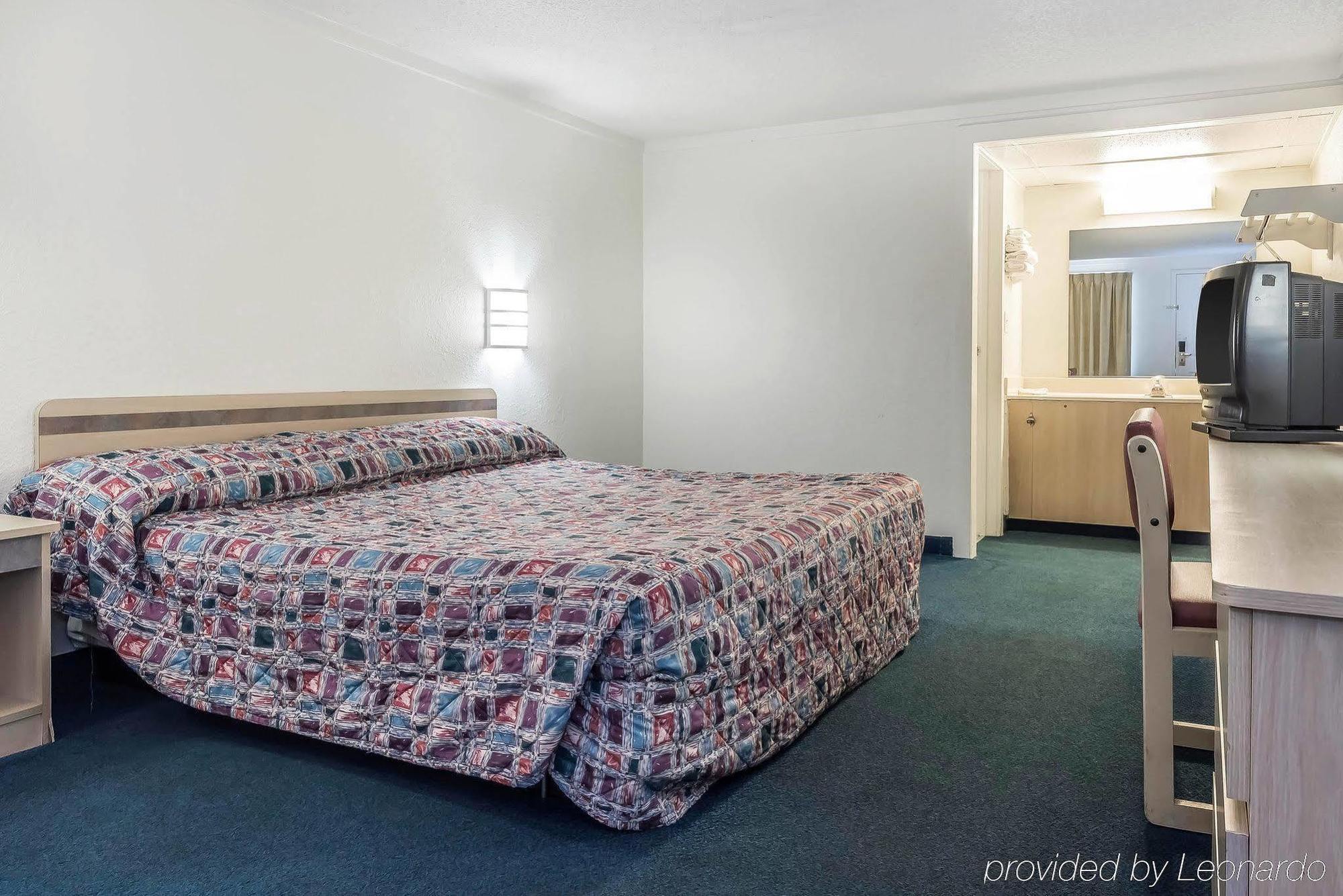 Rodeway Inn Sharonville Exteriér fotografie